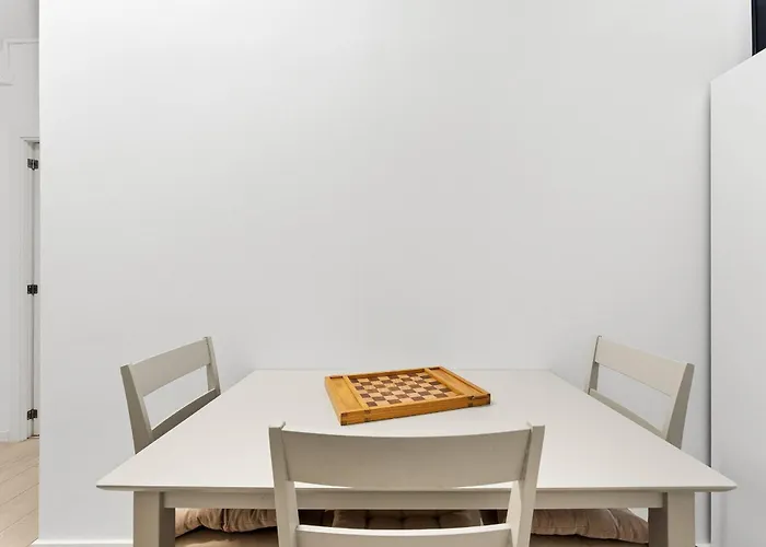 Artistas House * אבאירו